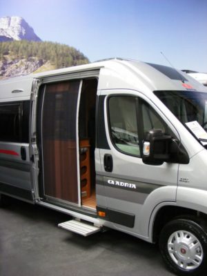 Horrex Plisovaná moskytiéra Horrex pro vestavby posuvné dveře Mercedes Sprinter (2018 a novější)