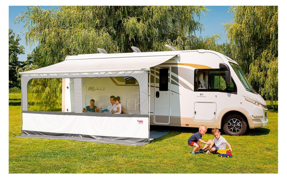 Přední stěna Fiamma Blocker Pro 260