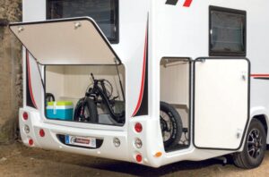 Nárazník na Challenger Motorhome zadní